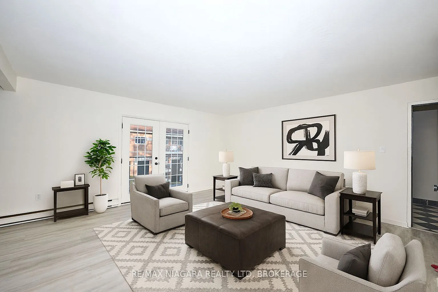 2 bed, $1,895 — Photo 1