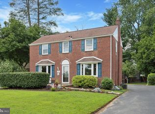 301 Twin Oaks Dr, Havertown, PA 19083
