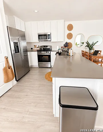 3 bed, 2.0 bath, 1350 sqft, $1,795 — Photo 3