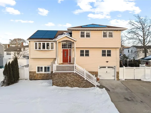 51 Irving Avenue, Freeport, NY 11520