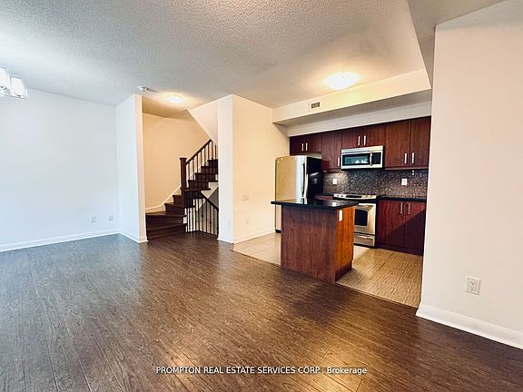2nd image of 19 Anndale Dr #Townhouse 10