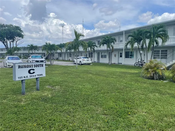 165 NE 203rd Ter APT 26, Miami Gardens, FL 33179