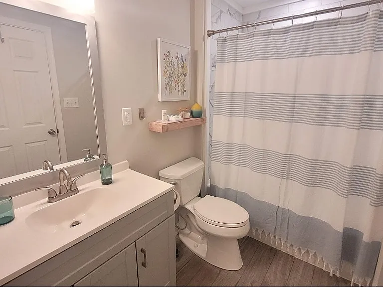 122 Phillips Cir #2 — Photo 12