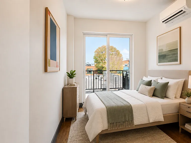 336 Irving Ave #4 — Photo 2