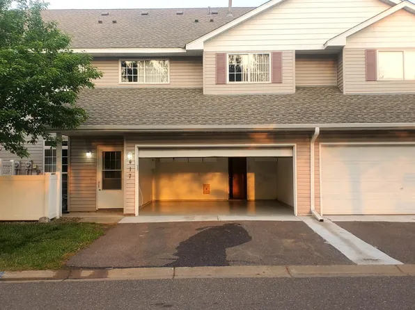 417 19th Pl SE, Cambridge, MN 55008