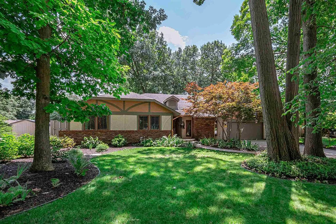 768 River Pointe Pl photo 1