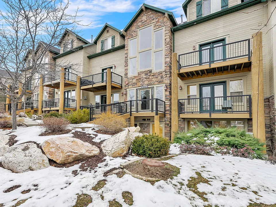 3612 N Huntsman Path #611