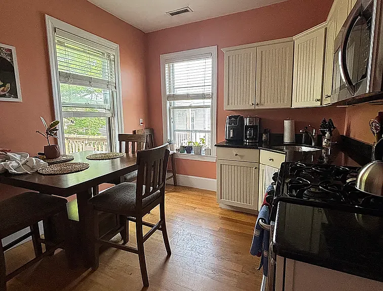 840 E 2nd St #3 — Photo 7