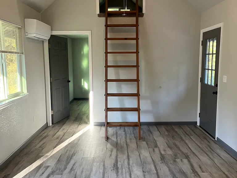 4240 Jacobus Dr — Photo 10