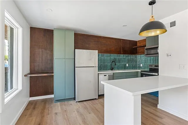 3900 Royal St #1B — Photo 5