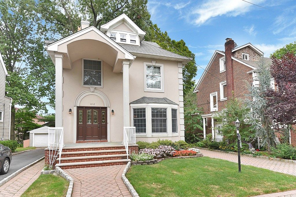 1052 Abbott Blvd, Fort Lee, NJ 07024 Zillow