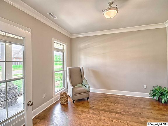 5th image of 207 Heritage Mill Dr