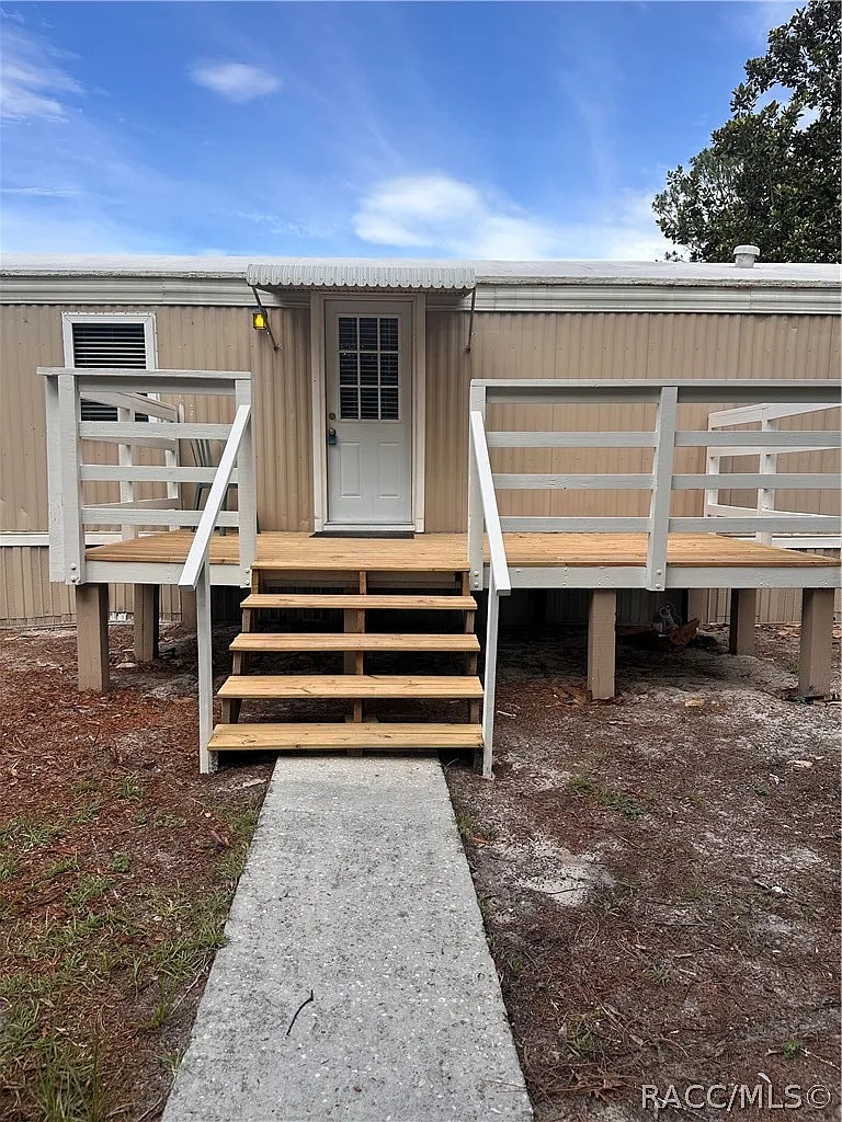 3 bed, 1064 sqft, $2,000 — Photo 2