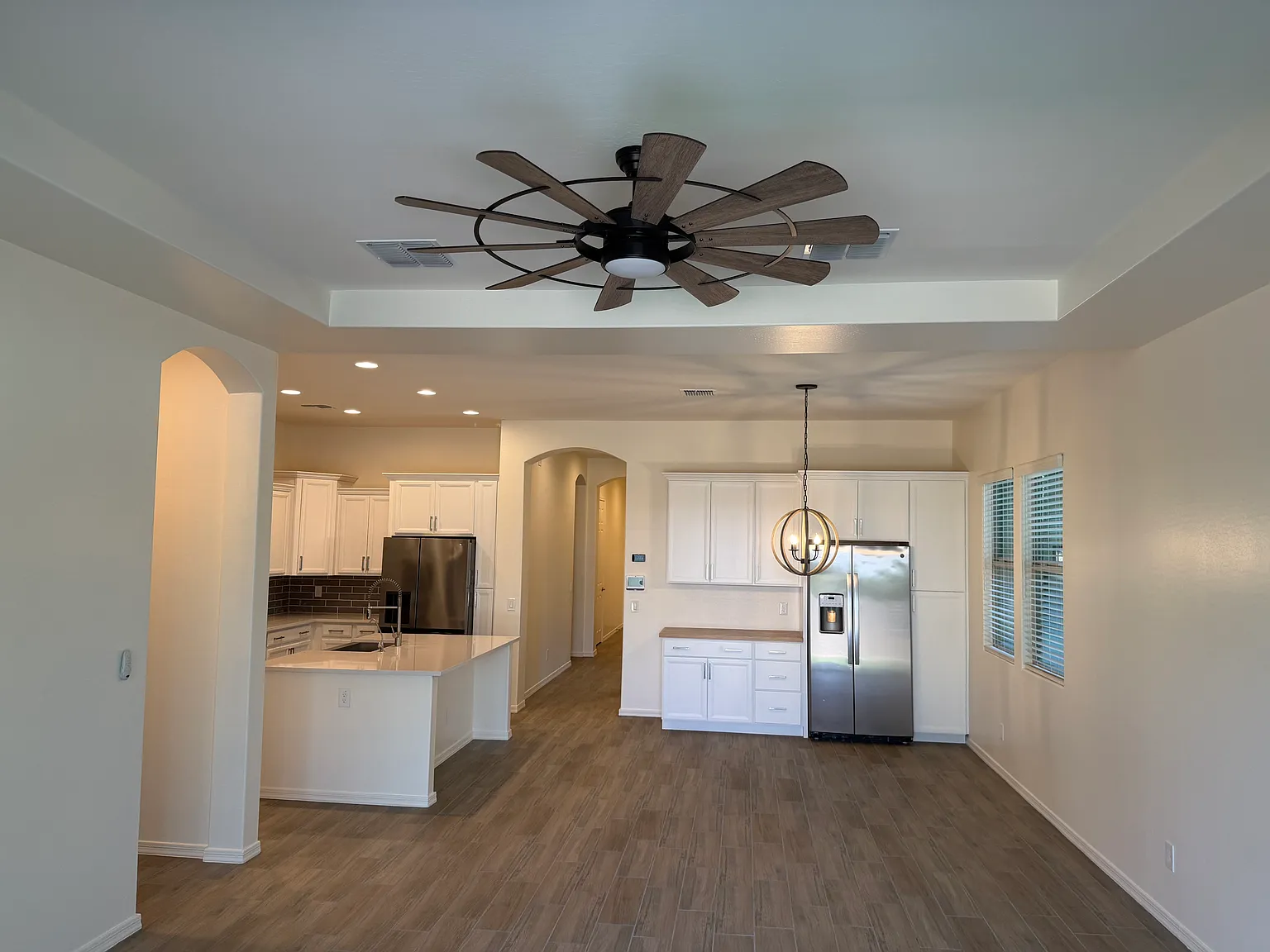 4 bed, 2132 sqft, $3,000 — Photo 4