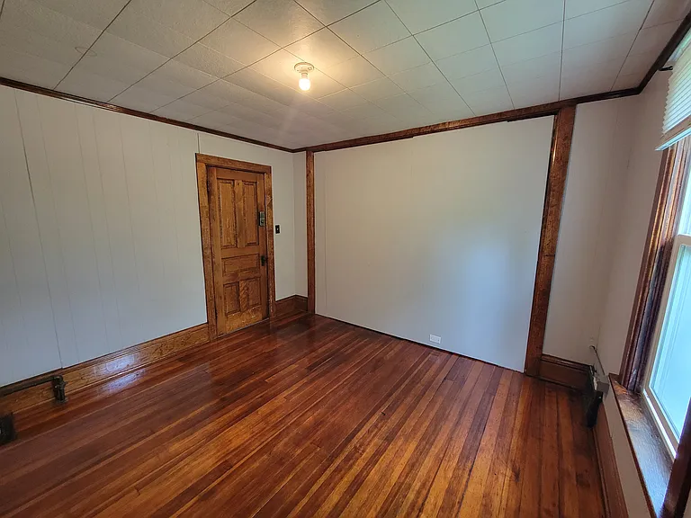 305 Washington St — Photo 12