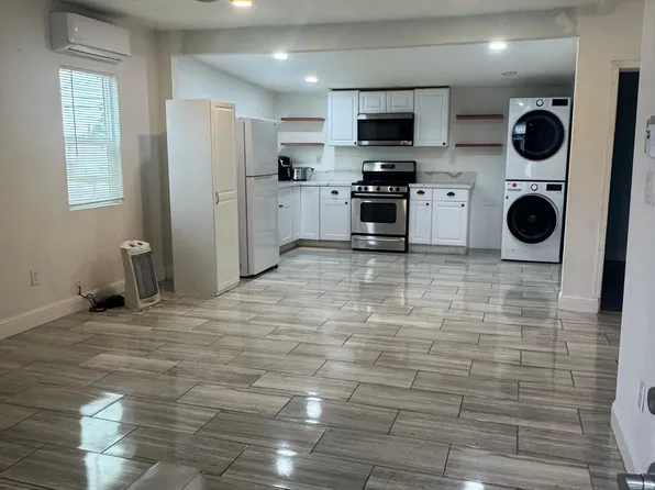 1046 4th St #1, Calimesa, CA 92320