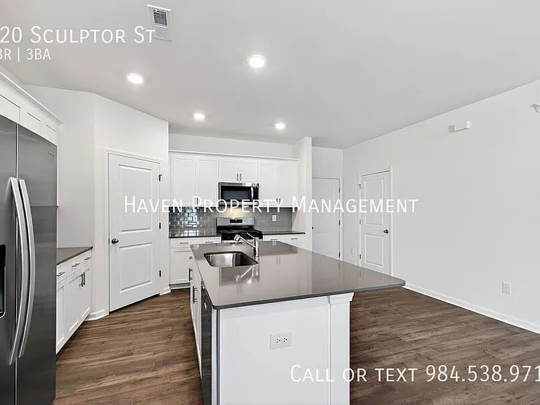 920 Sculptor St — Photo 8
