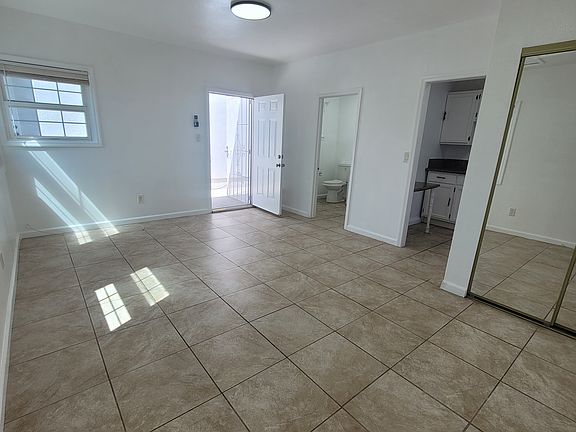 3rd image of 10301 Dalerose Ave #1/2