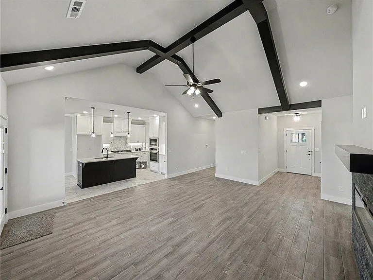6906 Basswood Ave — Photo 3