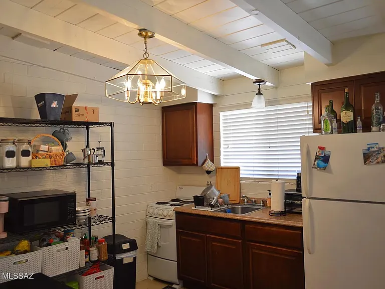 221 N Highland Ave #221 — Photo 11