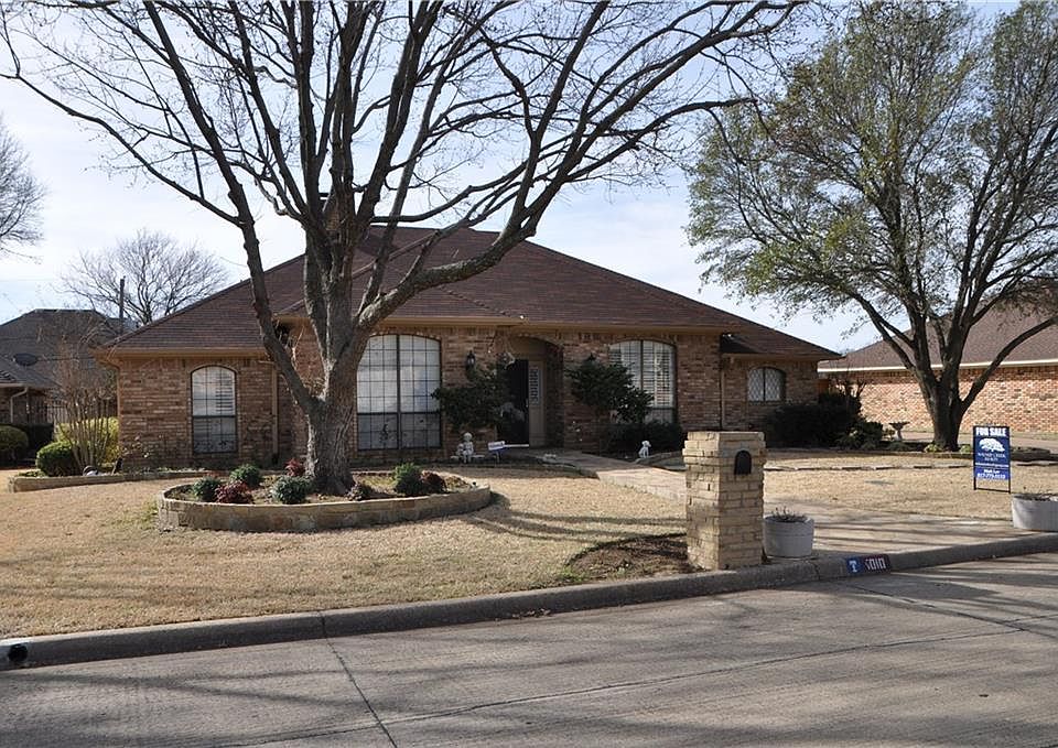 1st image of 1010 Shady Oak Trl