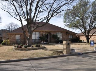 1010 Shady Oak Trl, Mansfield, TX 76063