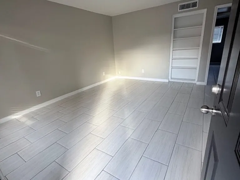 Stoneriver Apartments — Photo 12