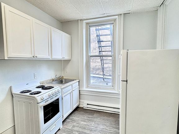 5th image of 120-122 N 8th St #B