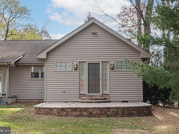 5th image of 612 Doublewoods Rd