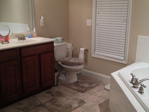 Master bathroom 