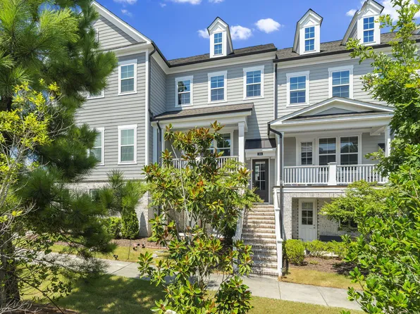 304 Clementine Dr, Cary, NC 27519