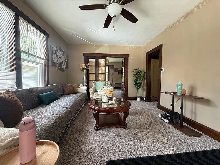 1319 Schirmer Ave — Photo 3