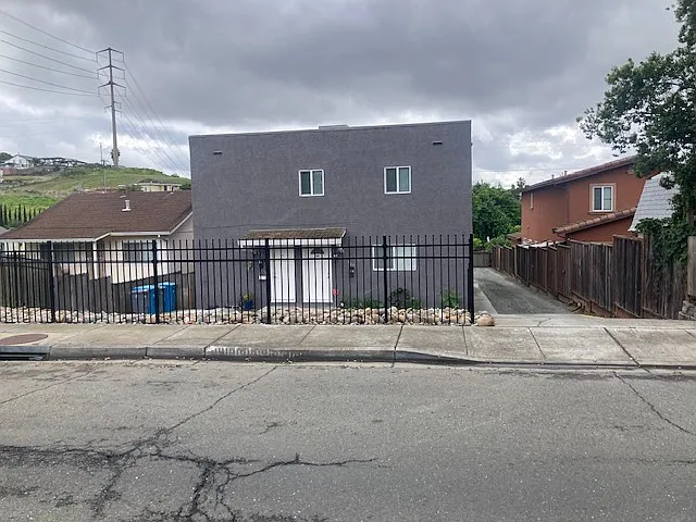 969 Benicia Rd — Photo 17
