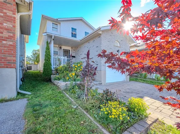 429 Erinbrook Dr, Kitchener, ON N2E 3S4