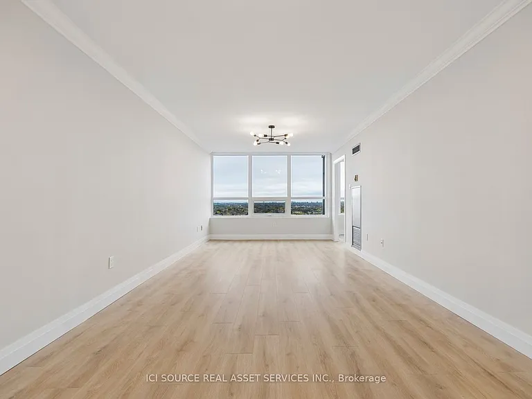 7601 Bathurst St #1003 — Photo 9