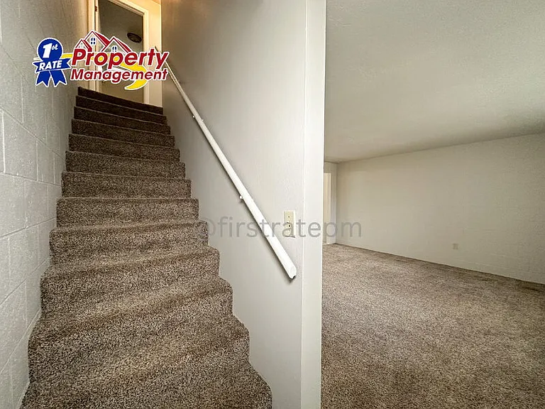 3037 W Jordan St — Photo 9