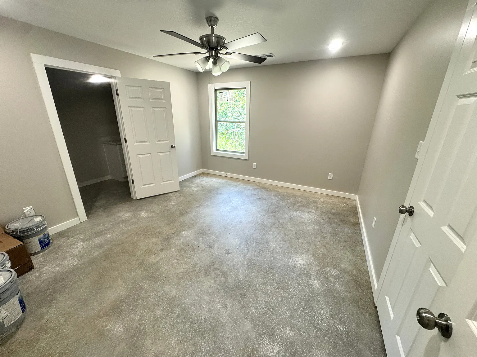3 bed, 1296 sqft, $1,500 — Photo 4