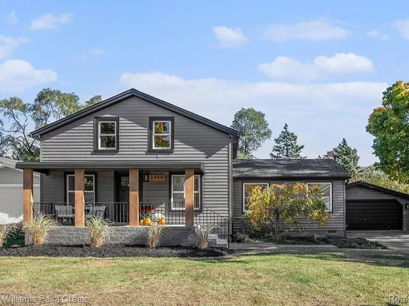 2955 Longview Ave, Rochester Hills, MI 48307