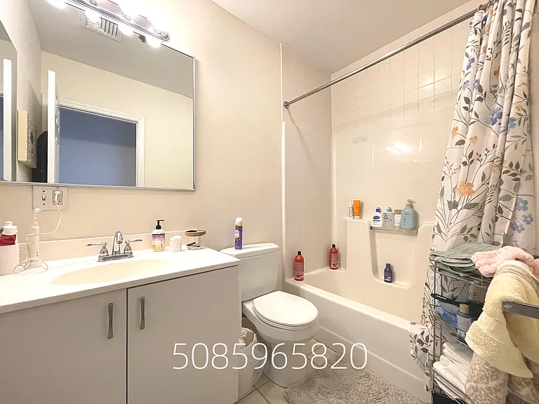 4 Davis Ave #3A — Photo 8