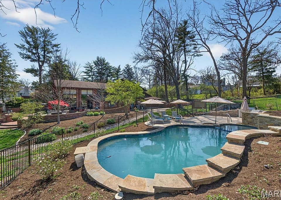 40th image of 10 Vouga Ln
