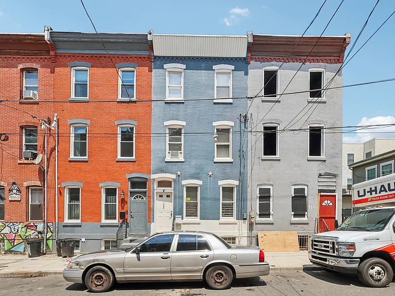 1713 Monument St — Photo 1