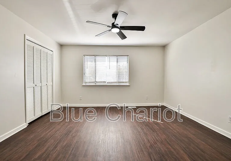 1000 Fargo St #E3 — Photo 21
