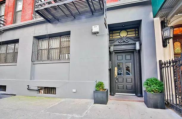 Rented by MOTION New York | media 12