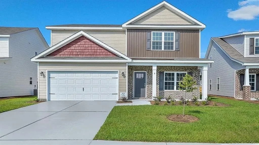 5 bed, 2.0 bath, 2708 sqft, $2,600 — Photo 1