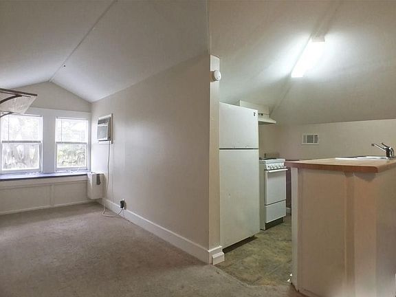3rd image of 122 W 36th St #10641558
