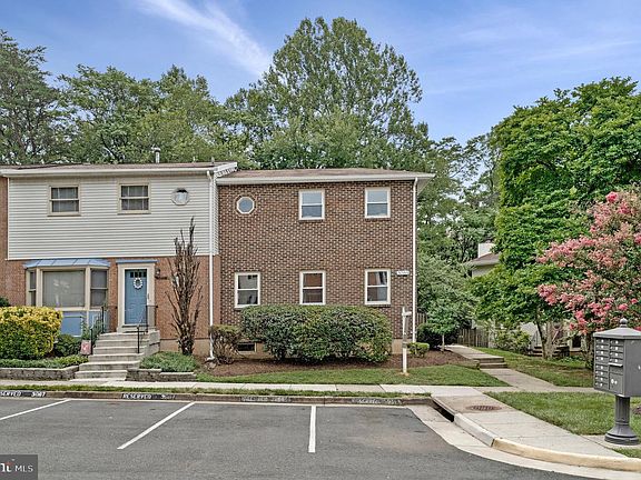 2nd image of 3069 White Birch Ct