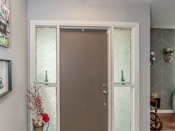 2nd image of 6748 Tamarind Cir