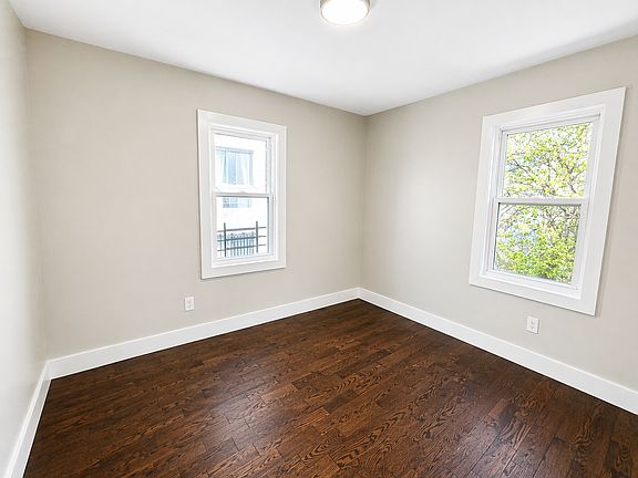 3rd image of 994-996 18th Ave #2