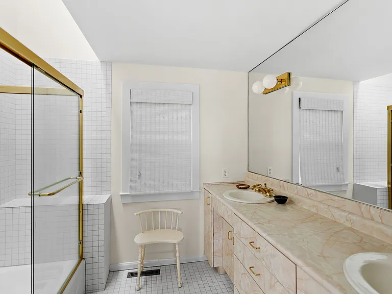 221 Bridge Ln — Photo 21