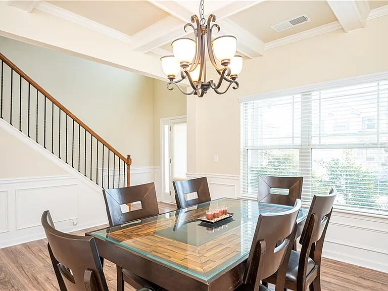 7761 Sylvaner Ln — Photo 10